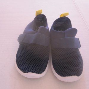 Cat&Jack Toddler Shoes Mesh&Rubber. Slip-On with Snap. Navy Blue. Size 6.